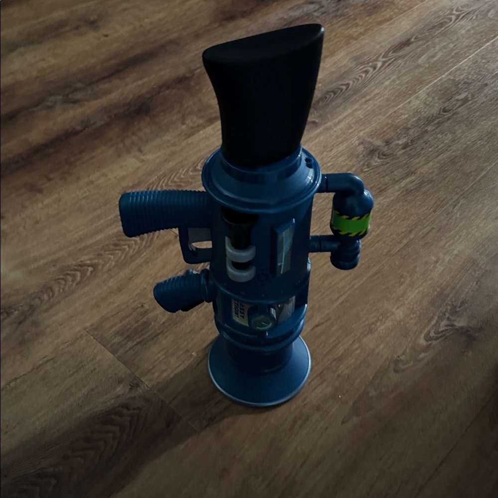 Minions Despicable Me 4 Ultimate Fart Blaster Toy Lights and Sound Effects